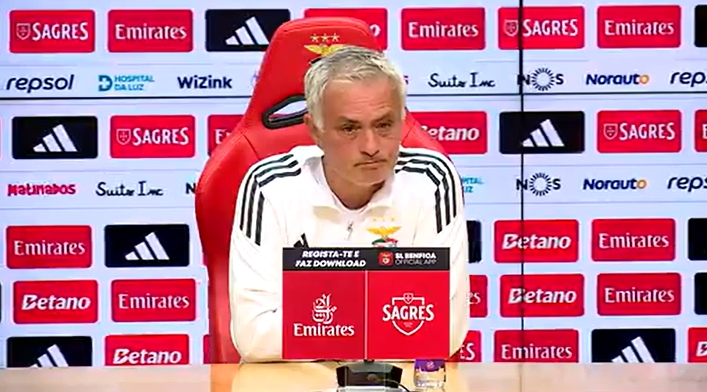 趣味挑战-穆里尼奥：登峰造极的葡萄牙球员有C罗黑豹菲戈，但教练只有一个