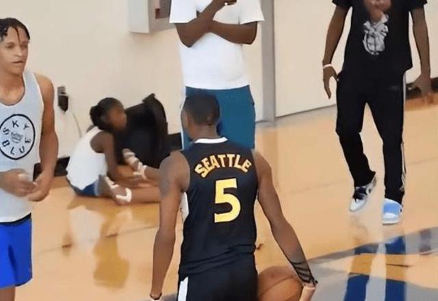 【人物】休赛期连续引发争议 穆雷会让老鹰后悔吗？